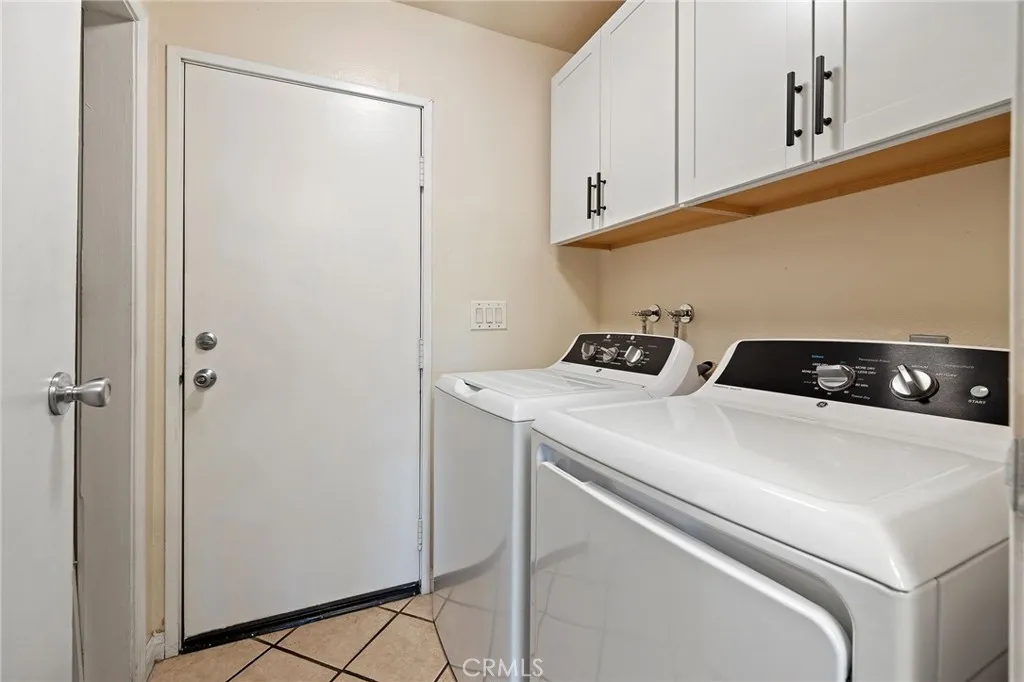 345 S Monte Vista, La Habra, California 90631 home-pic-20