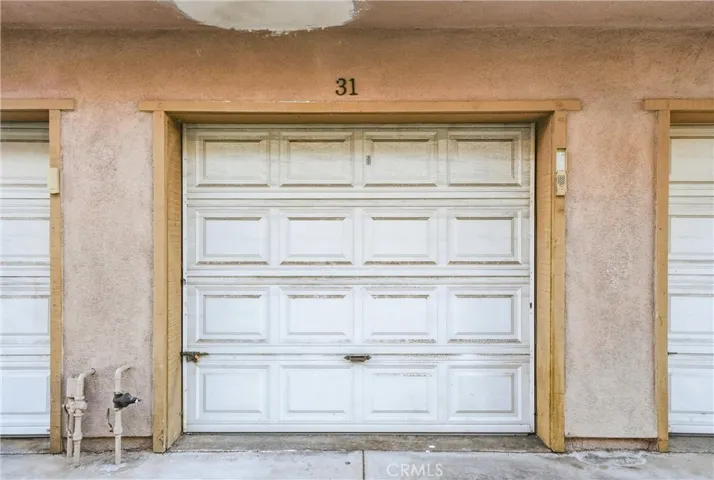 Single Garage with Laundry