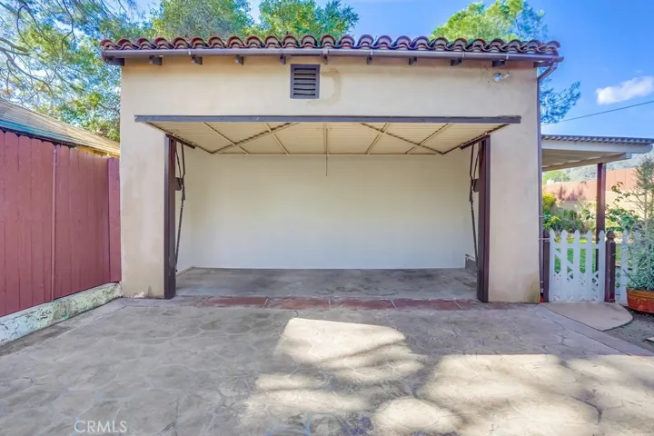 2504 Piedmont Avenue, Montrose, California 91020