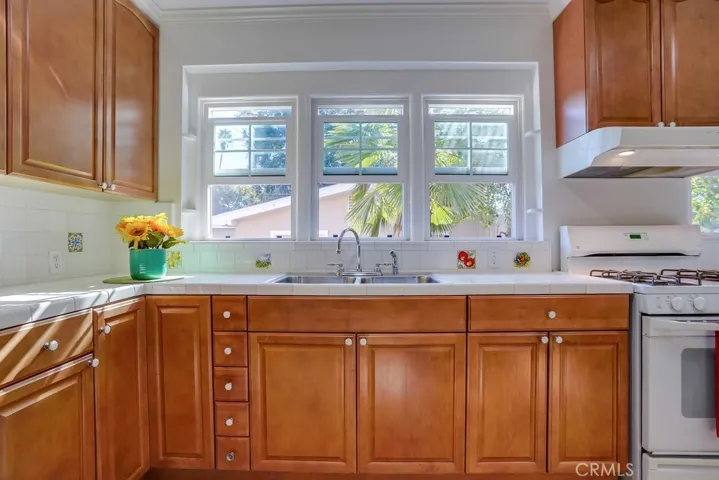 2504 Piedmont Avenue, Montrose, California 91020