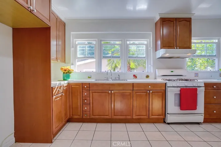 2504 Piedmont Avenue, Montrose, California 91020