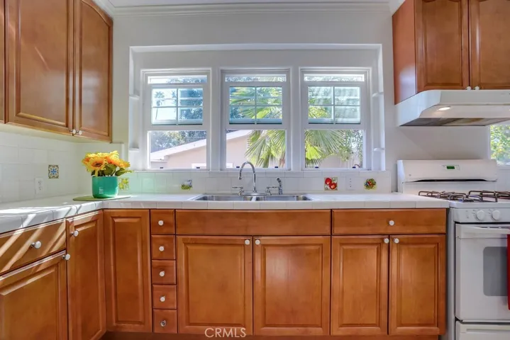 2504 Piedmont Avenue, Montrose, California 91020