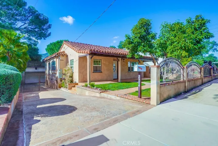 2504 Piedmont Avenue, Montrose, California 91020