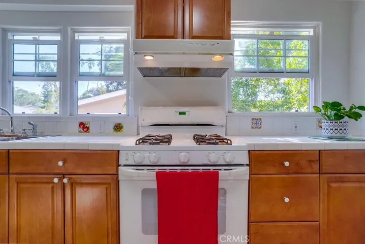 2504 Piedmont Avenue, Montrose, California 91020
