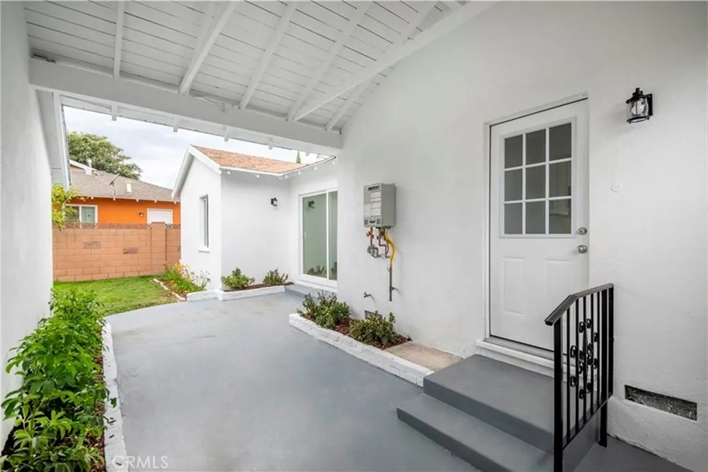 13900 Cantlay Street, Van Nuys, California 91405 home-pic-18