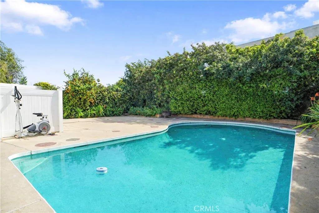 13900 Cantlay Street, Van Nuys, California 91405 home-pic-16