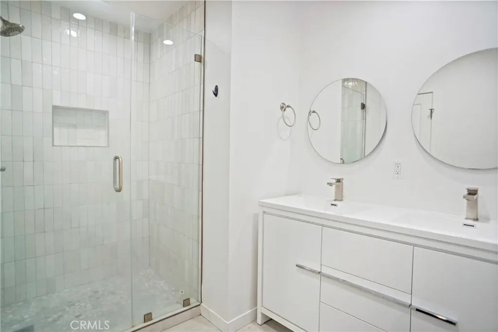 13900 Cantlay Street, Van Nuys, California 91405 home-pic-10