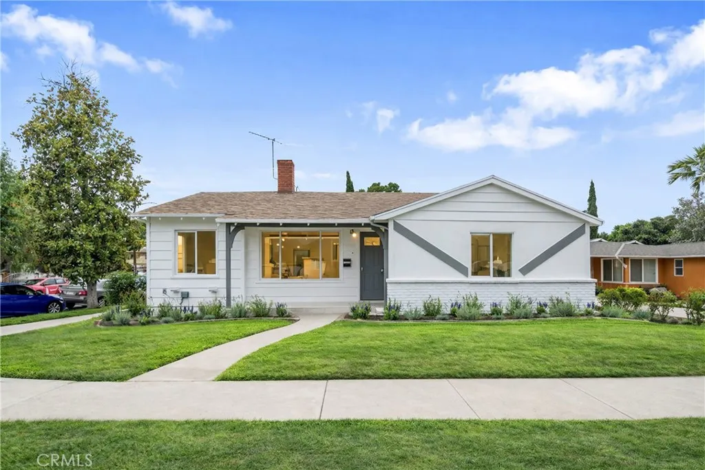 13900 Cantlay Street, Van Nuys, California 91405 home-pic-2