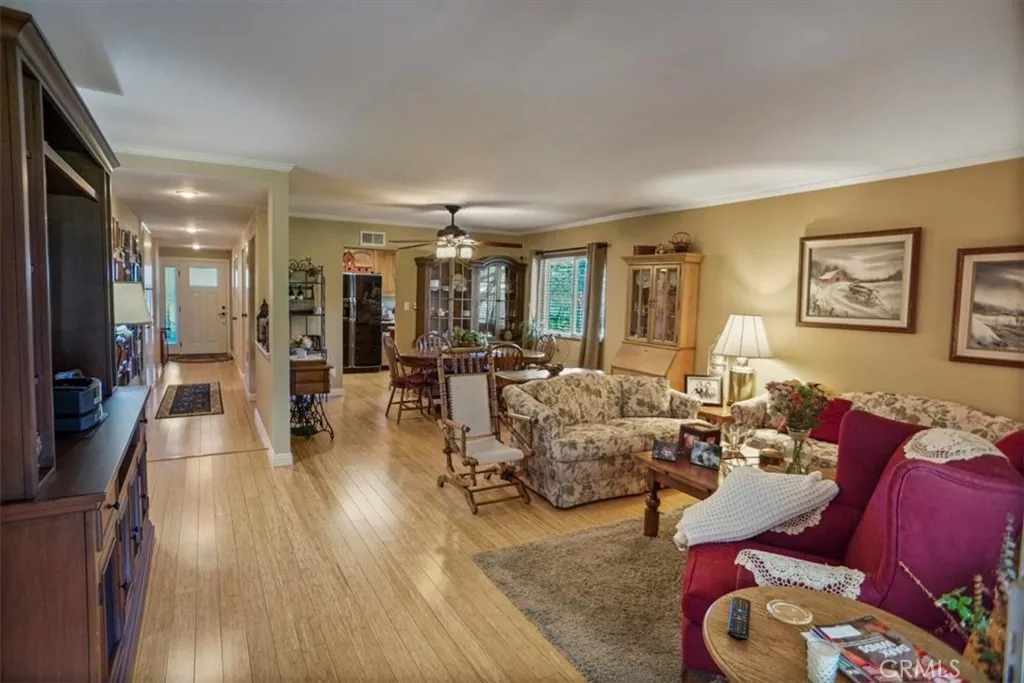 19334 Oak Crossing, Newhall, California 91321 home-pic-4