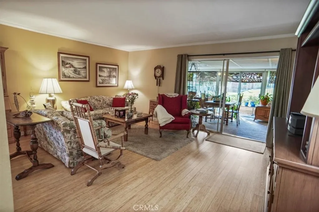 19334 Oak Crossing, Newhall, California 91321 home-pic-3