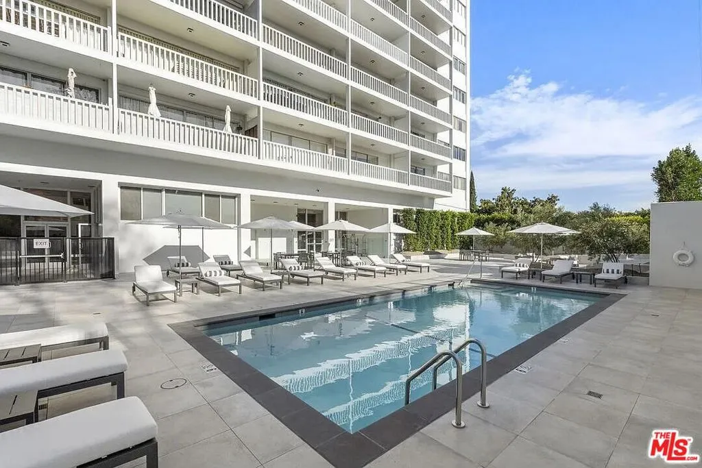 999 N Doheny Drive 312, Los Angeles, California 90069 home-pic-26