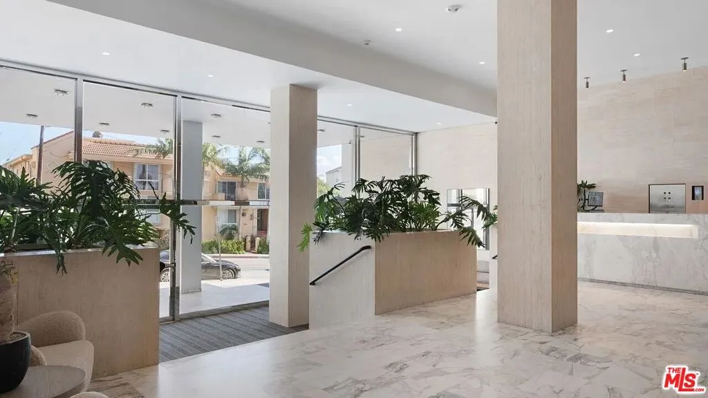 999 N Doheny Drive 312, Los Angeles, California 90069 home-pic-22