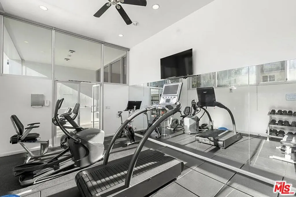 999 N Doheny Drive 312, Los Angeles, California 90069 home-pic-27