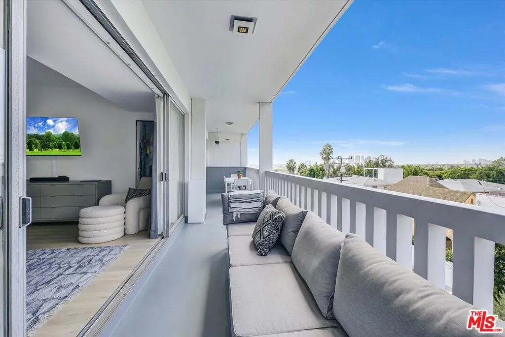 999 N Doheny Drive 312, Los Angeles, California 90069 home-pic-16