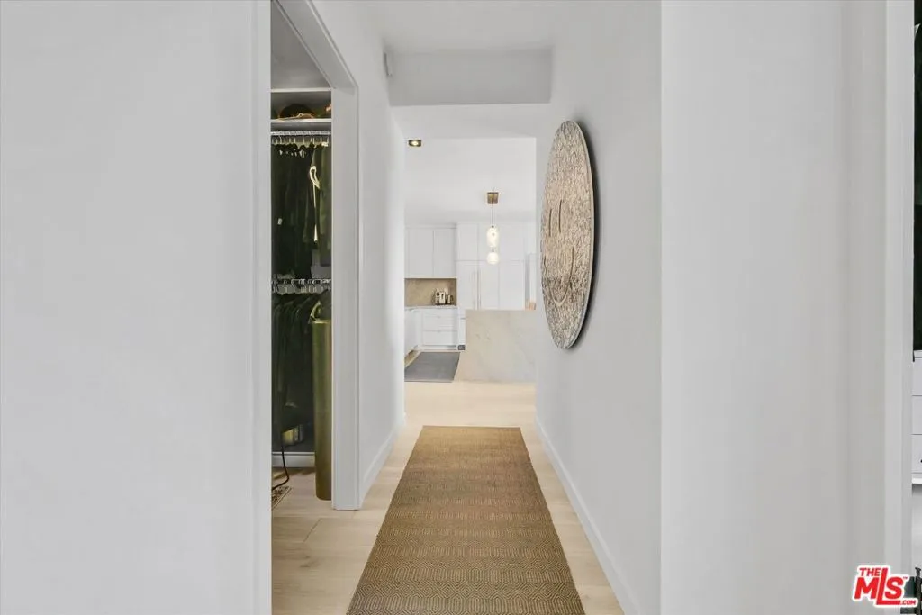 999 N Doheny Drive 312, Los Angeles, California 90069 home-pic-12