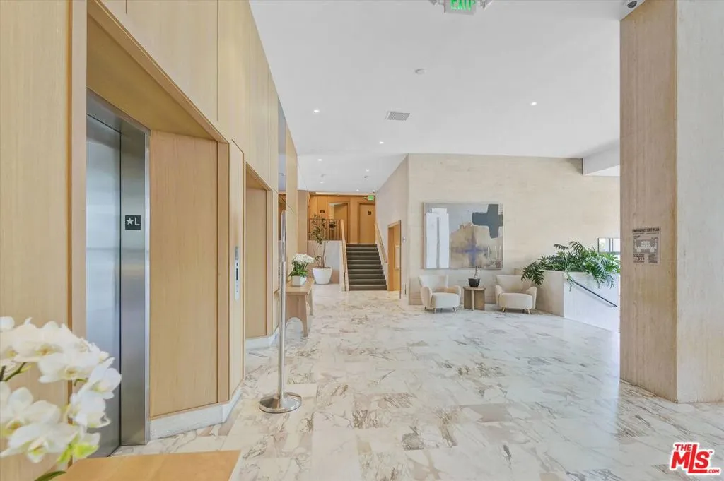 999 N Doheny Drive 312, Los Angeles, California 90069 home-pic-25