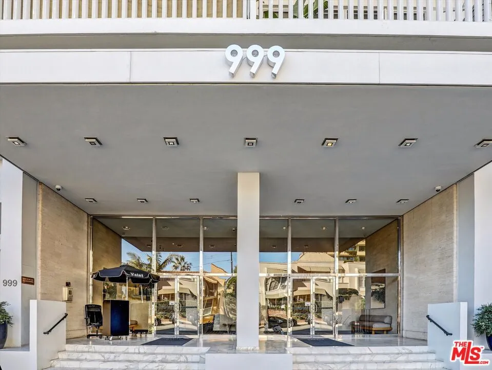 999 N Doheny Drive 312, Los Angeles, California 90069 home-pic-20