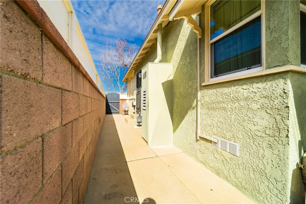 10462 Somerset Boulevard, Bellflower, California 90706 home-pic-32