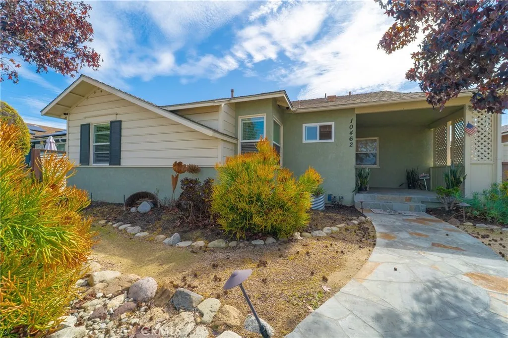 10462 Somerset Boulevard, Bellflower, California 90706 home-pic-1