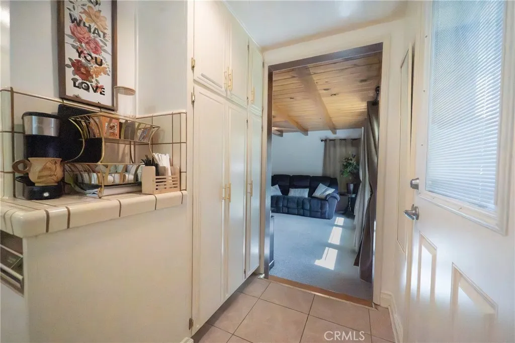 10462 Somerset Boulevard, Bellflower, California 90706 home-pic-15
