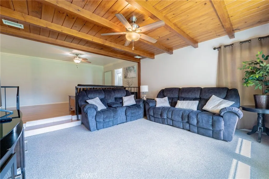 10462 Somerset Boulevard, Bellflower, California 90706 home-pic-8