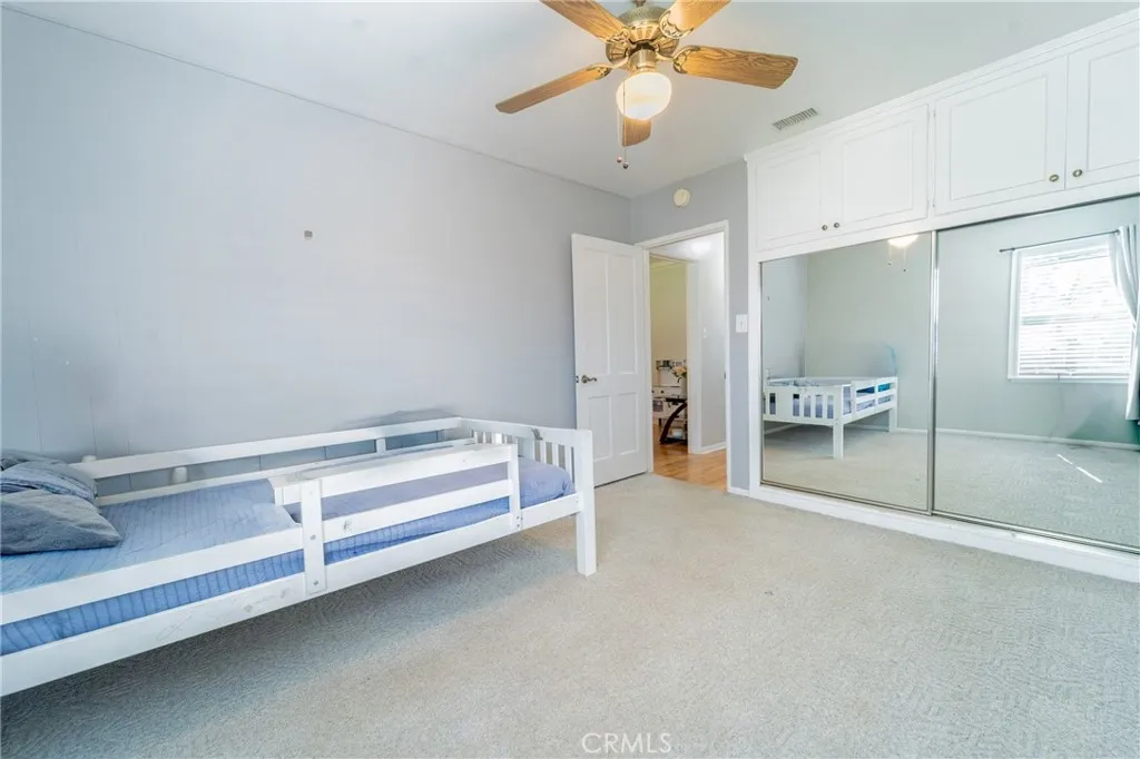 10462 Somerset Boulevard, Bellflower, California 90706 home-pic-18