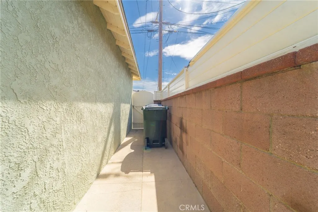 10462 Somerset Boulevard, Bellflower, California 90706 home-pic-31