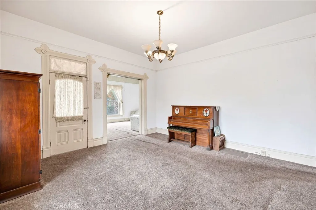 306 W 6th Street, Perris, California 92570 home-pic-14