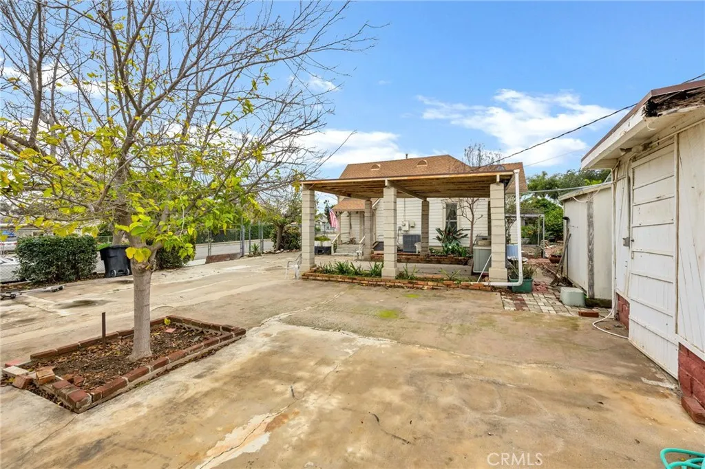 306 W 6th Street, Perris, California 92570 home-pic-34