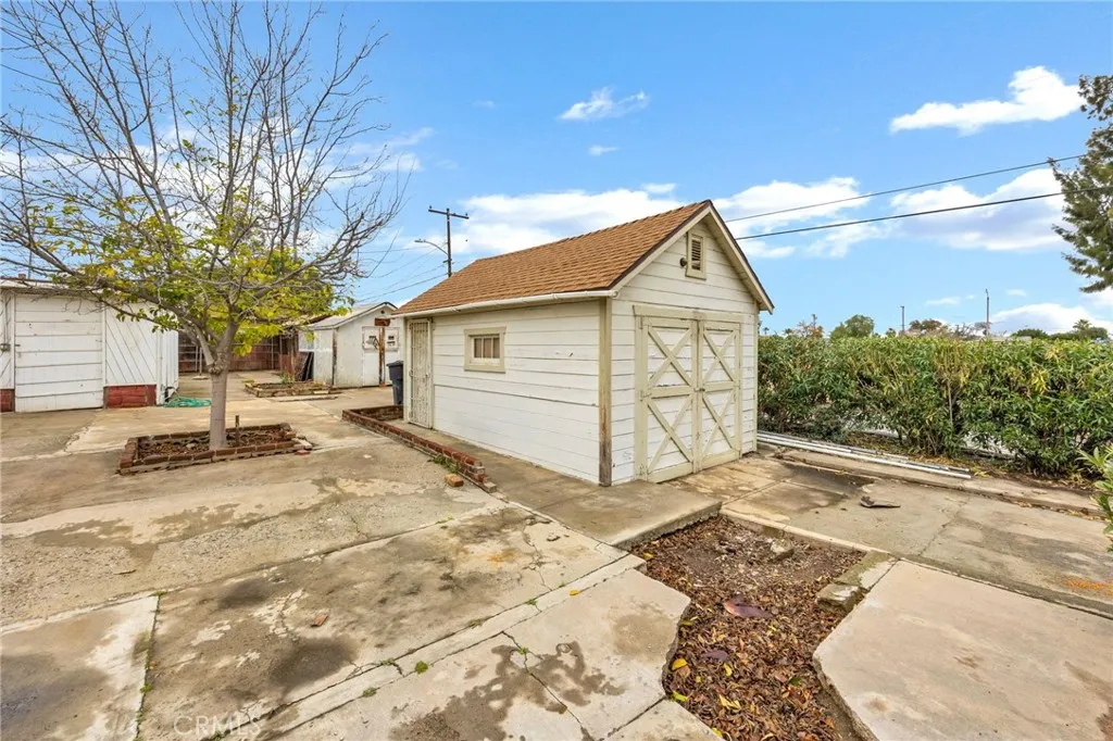 306 W 6th Street, Perris, California 92570 home-pic-30