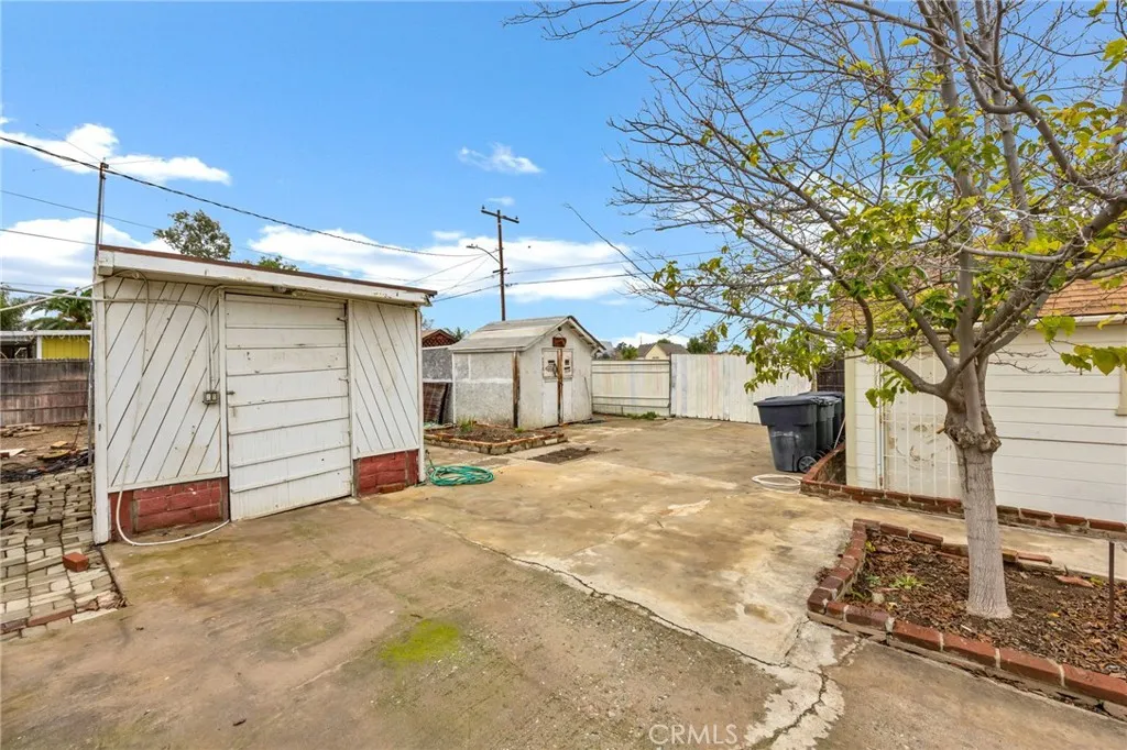 306 W 6th Street, Perris, California 92570 home-pic-36