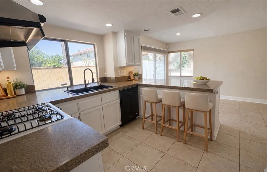 40087 Cannes Court, Temecula, California 92591 home-pic-7