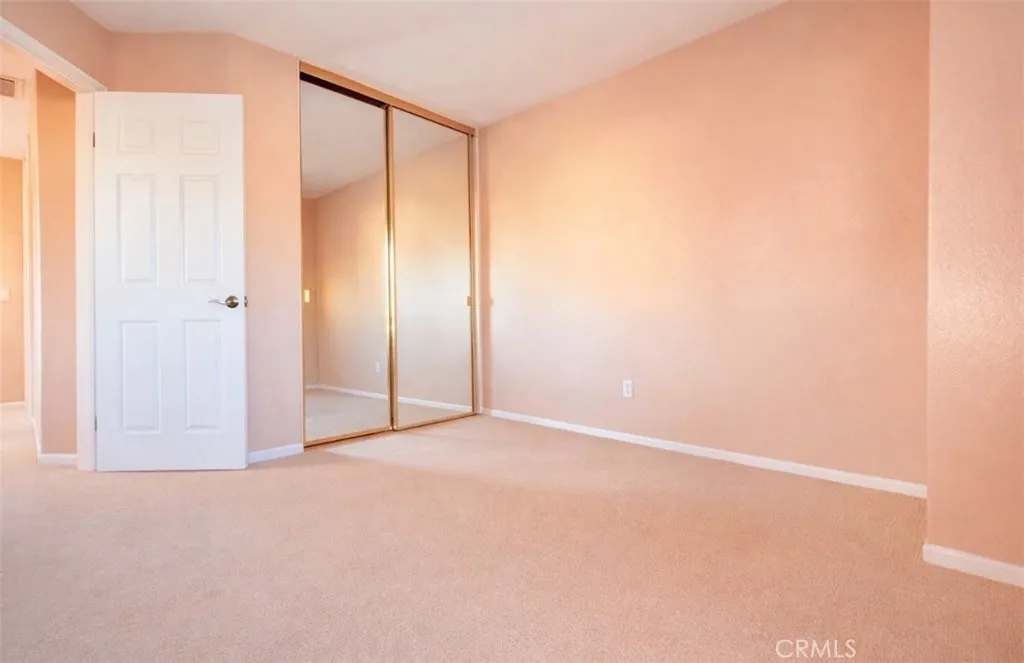 40087 Cannes Court, Temecula, California 92591 home-pic-16