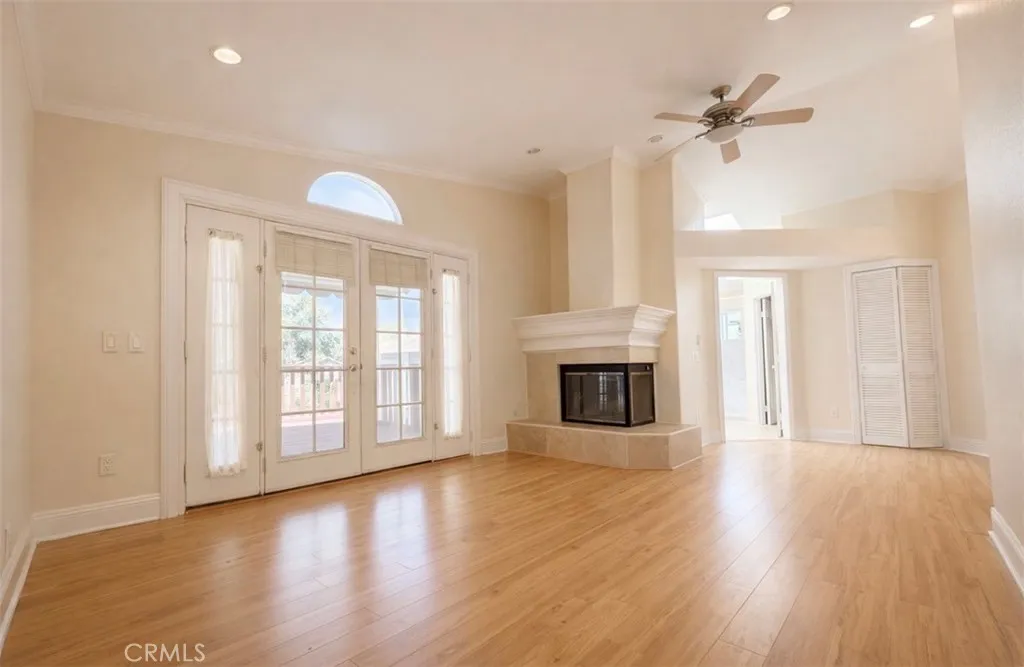 40087 Cannes Court, Temecula, California 92591 home-pic-11