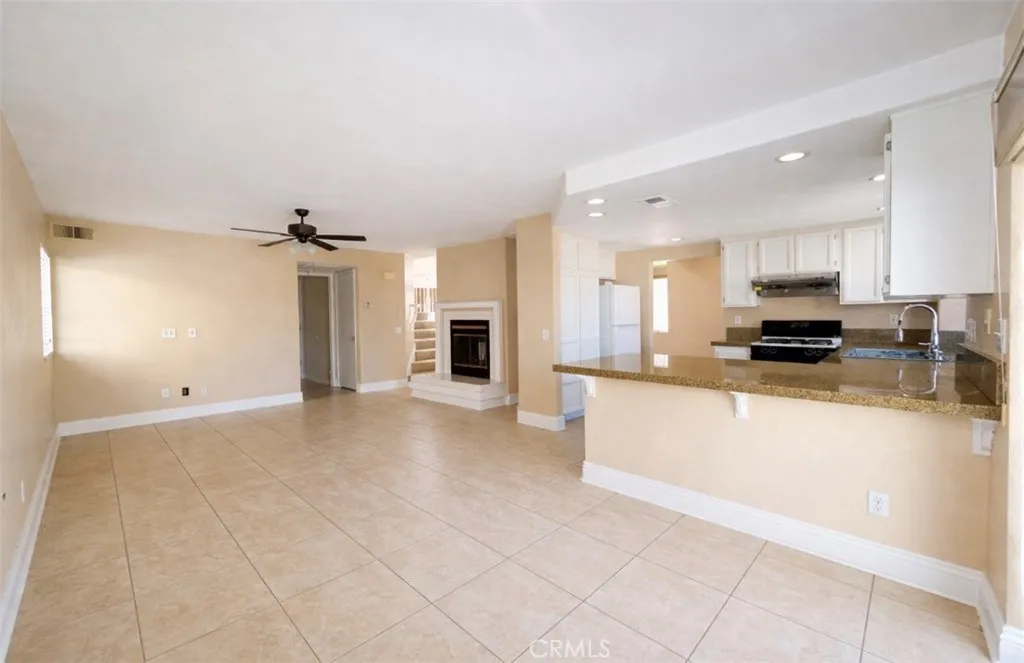 40087 Cannes Court, Temecula, California 92591 home-pic-5