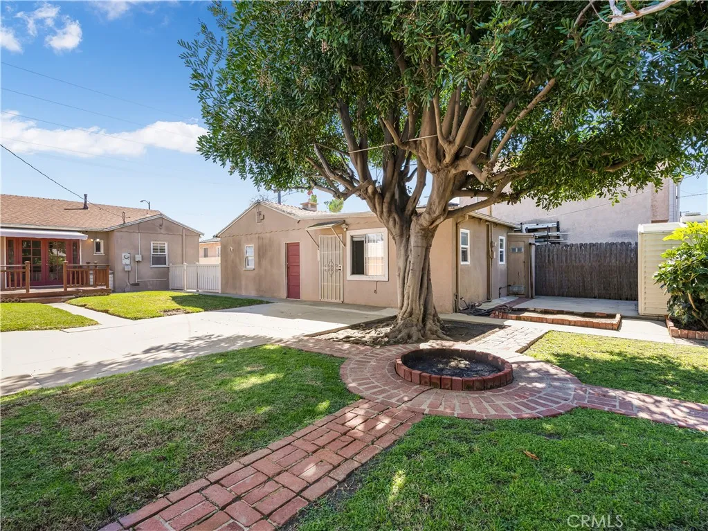 2307 Daisy Avenue, Long Beach, California 90806 home-pic-24