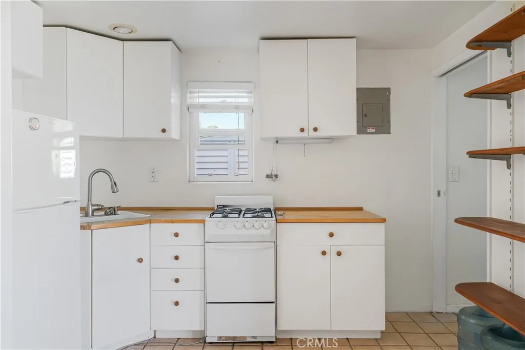 2307 Daisy Avenue, Long Beach, California 90806 home-pic-21