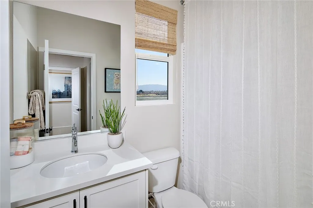 5917 Gramercy Way, Eastvale, California 92880 home-pic-14