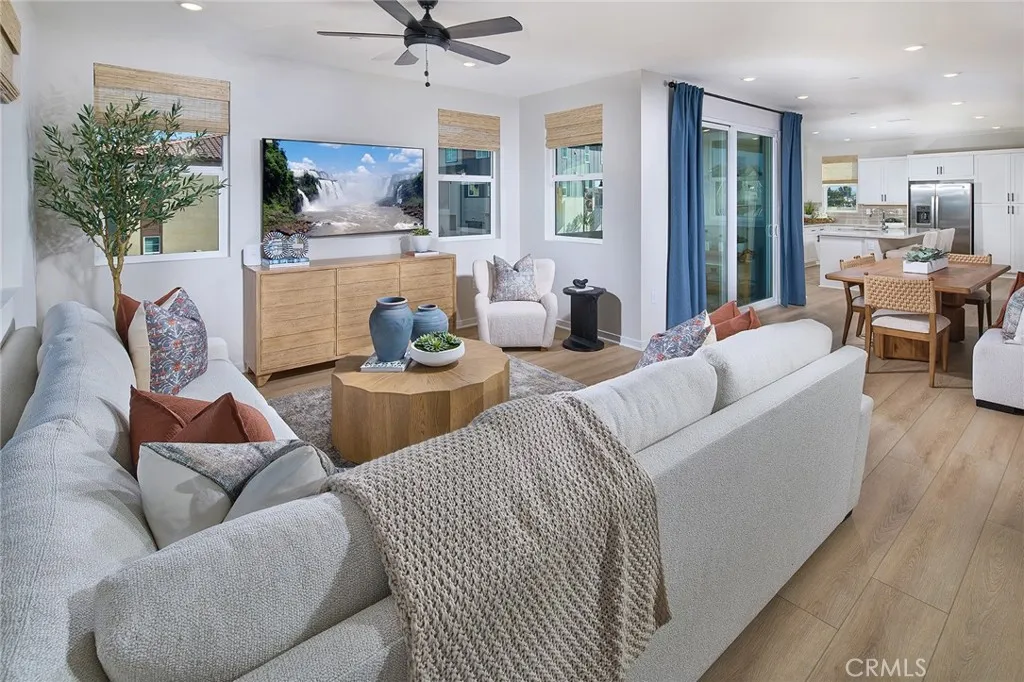 5917 Gramercy Way, Eastvale, California 92880 home-pic-4
