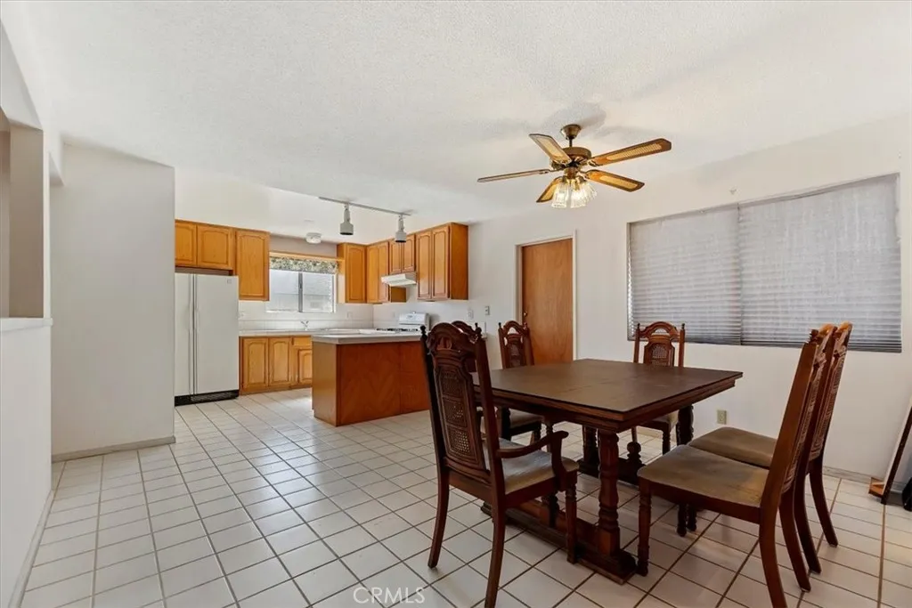 5529 N F, San Bernardino, California 92407 home-pic-18
