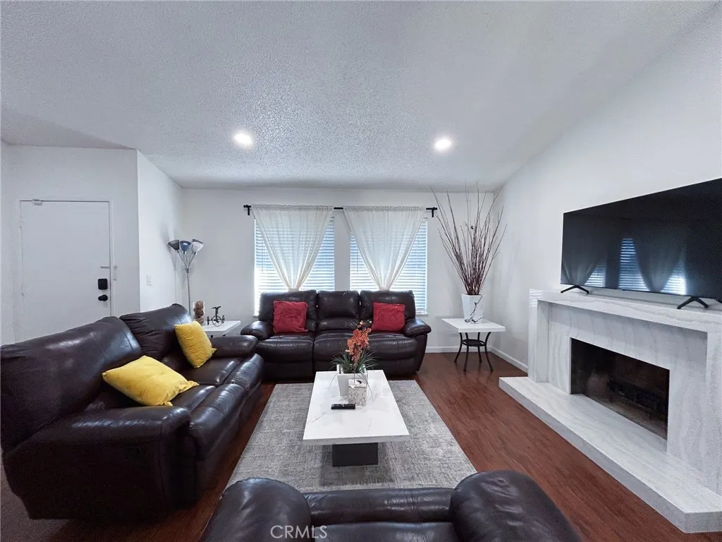 2301 Cravath Court, West Covina, California 91792 home-pic-2