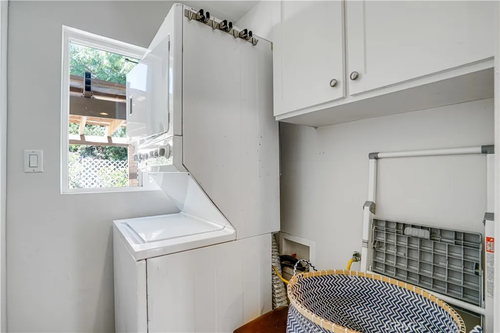 1301 S Hudson, Los Angeles, California 90019 home-pic-16