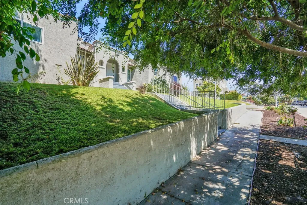1301 S Hudson, Los Angeles, California 90019 home-pic-33