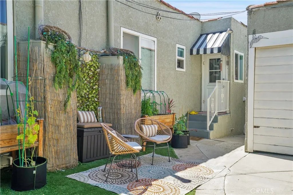 1301 S Hudson, Los Angeles, California 90019 home-pic-30