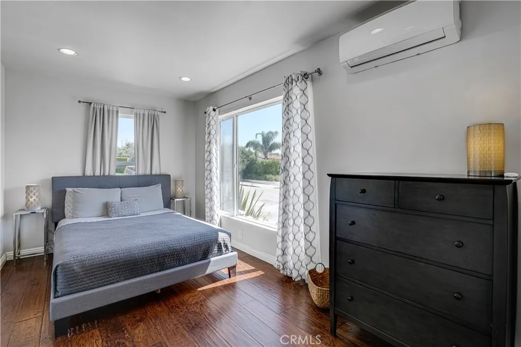 1301 S Hudson, Los Angeles, California 90019 home-pic-17