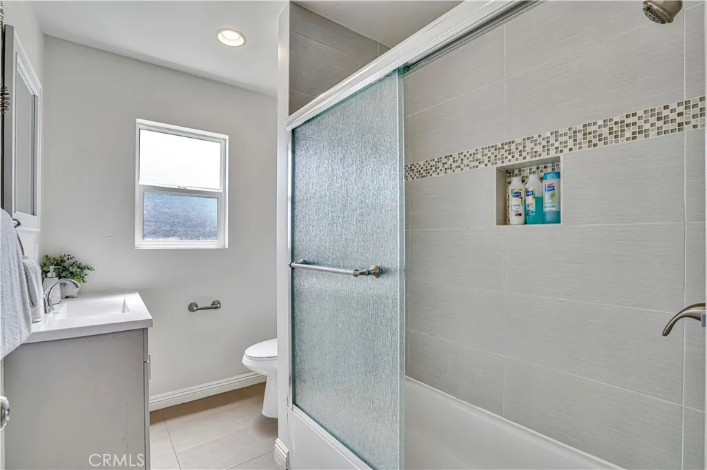 1301 S Hudson, Los Angeles, California 90019 home-pic-19