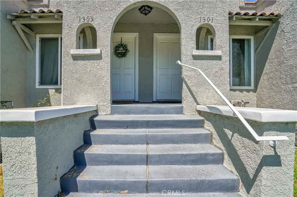 1301 S Hudson, Los Angeles, California 90019 home-pic-35