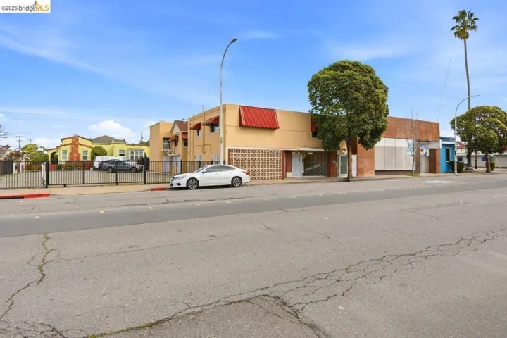 view of building exterior