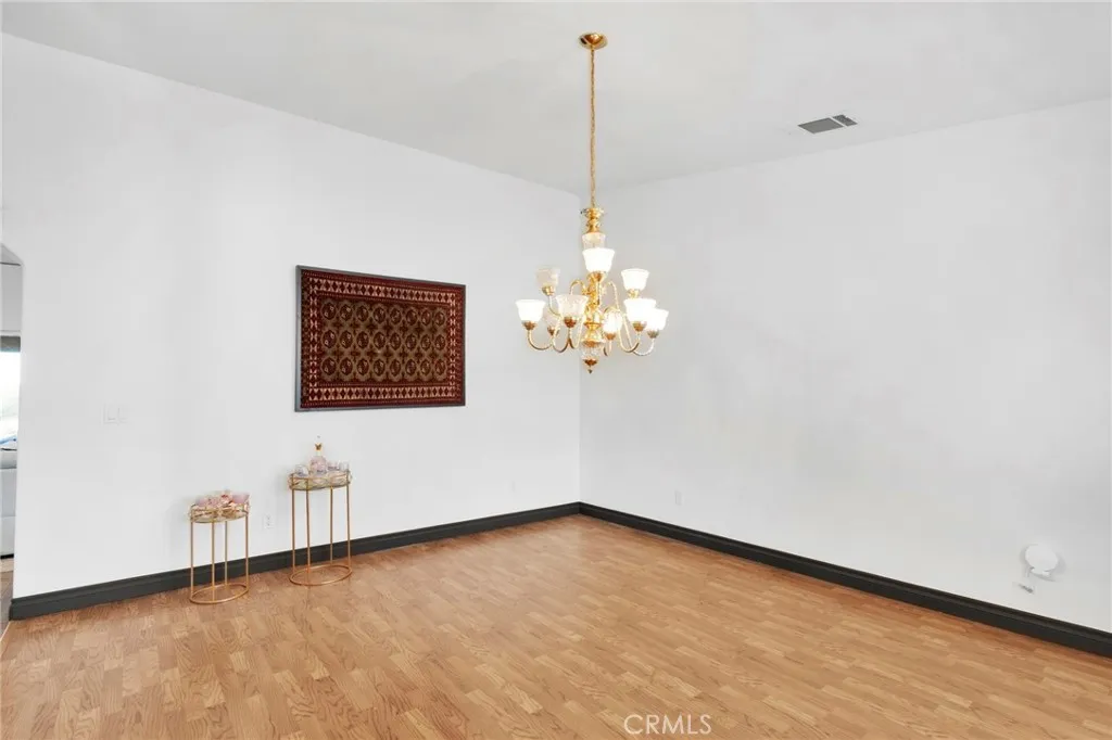 13724 Yuma Road, Apple Valley, California 92307 home-pic-11