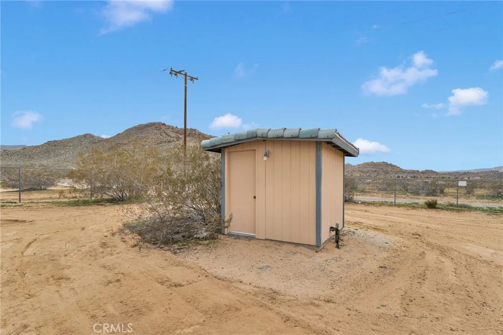 13724 Yuma Road, Apple Valley, California 92307 home-pic-48